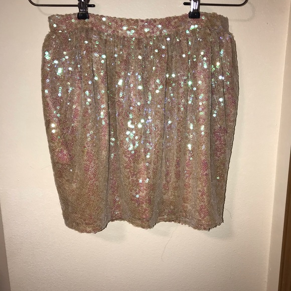 BCBG generation Peachy Nude Sequin Mini skirt. Sz 4. - Picture 5 of 10